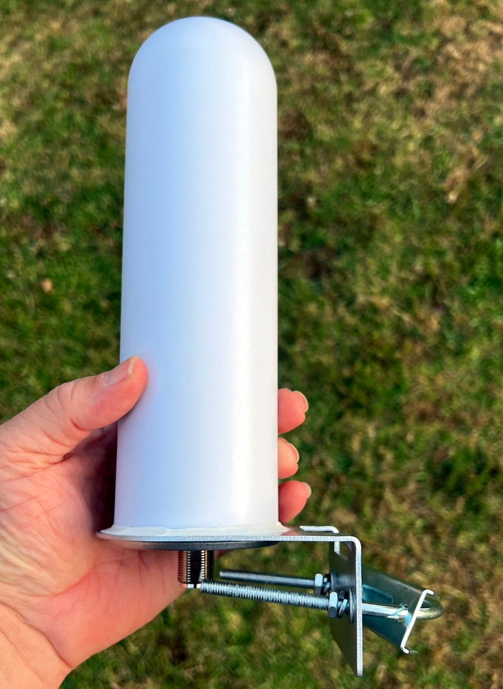 Base Station Mobile Phone & WiFi Antenna 698-6000Mhz Complete with Mounts and N-Type Connector