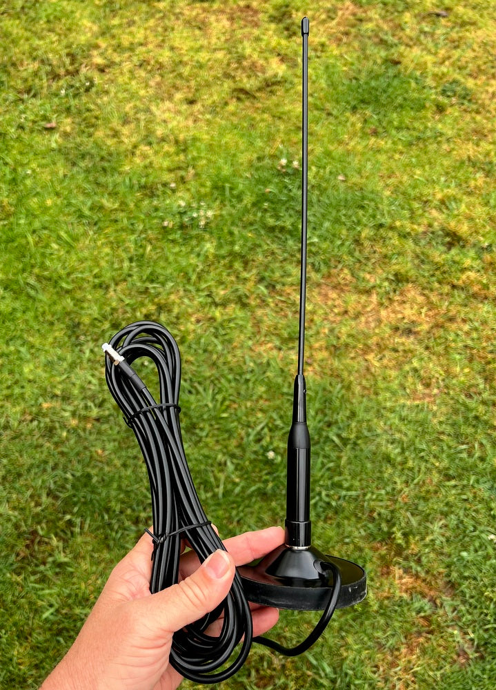 Dual Band 144 & 430Mhz Antenna "ONLY 40cm LONG" With Magnetic Base, Lead, Plug And Adaptor