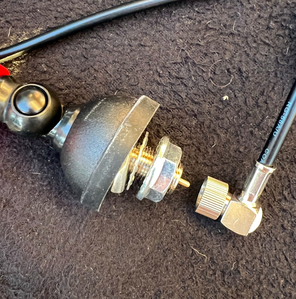 26-28Mhz CB Antenna 1.40 Meters Long Tilt Base + 4.5mtr cable + PL259 Standard Plug
