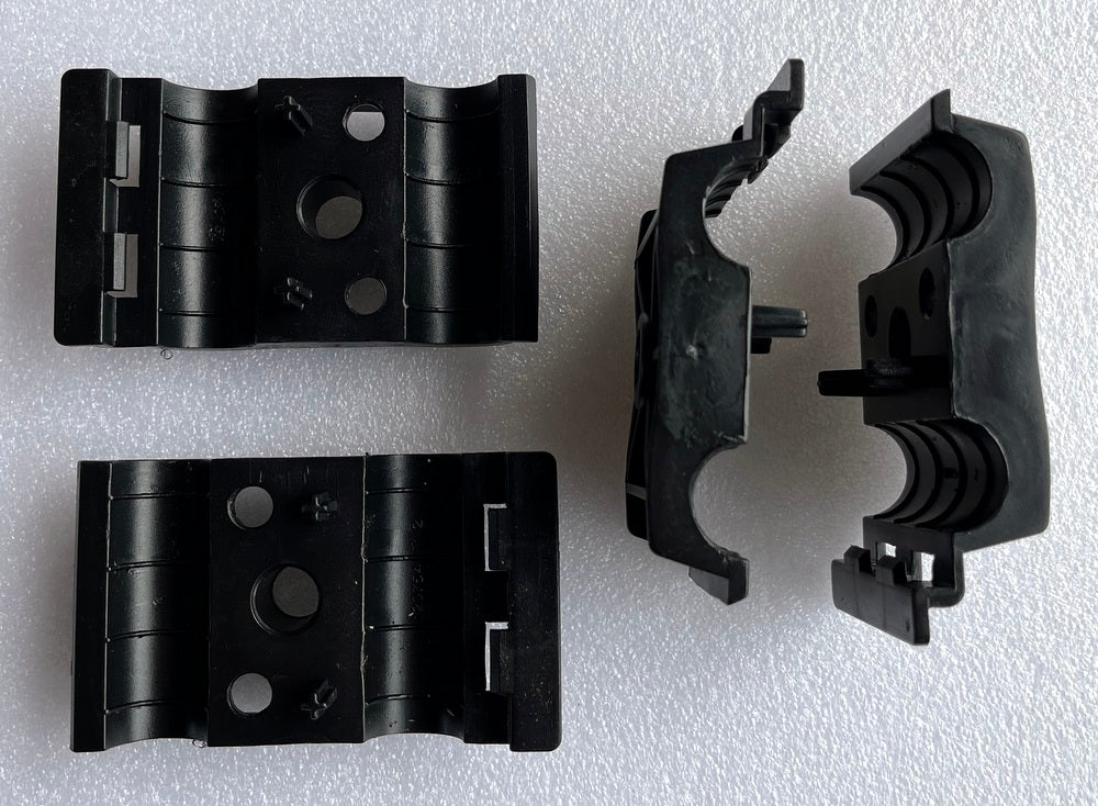 Plastic Stackable 2 x 1/2' Cable Hanger Kits L4CLICK