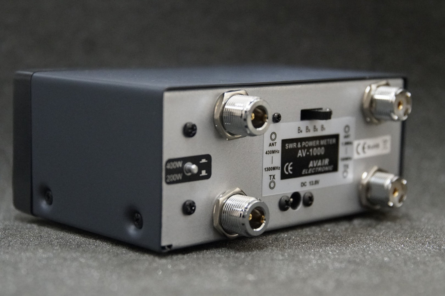 SWR Meter, VSWR Meter - AV1000 HF/VHF/UHF 1.8 to 1300Mhz