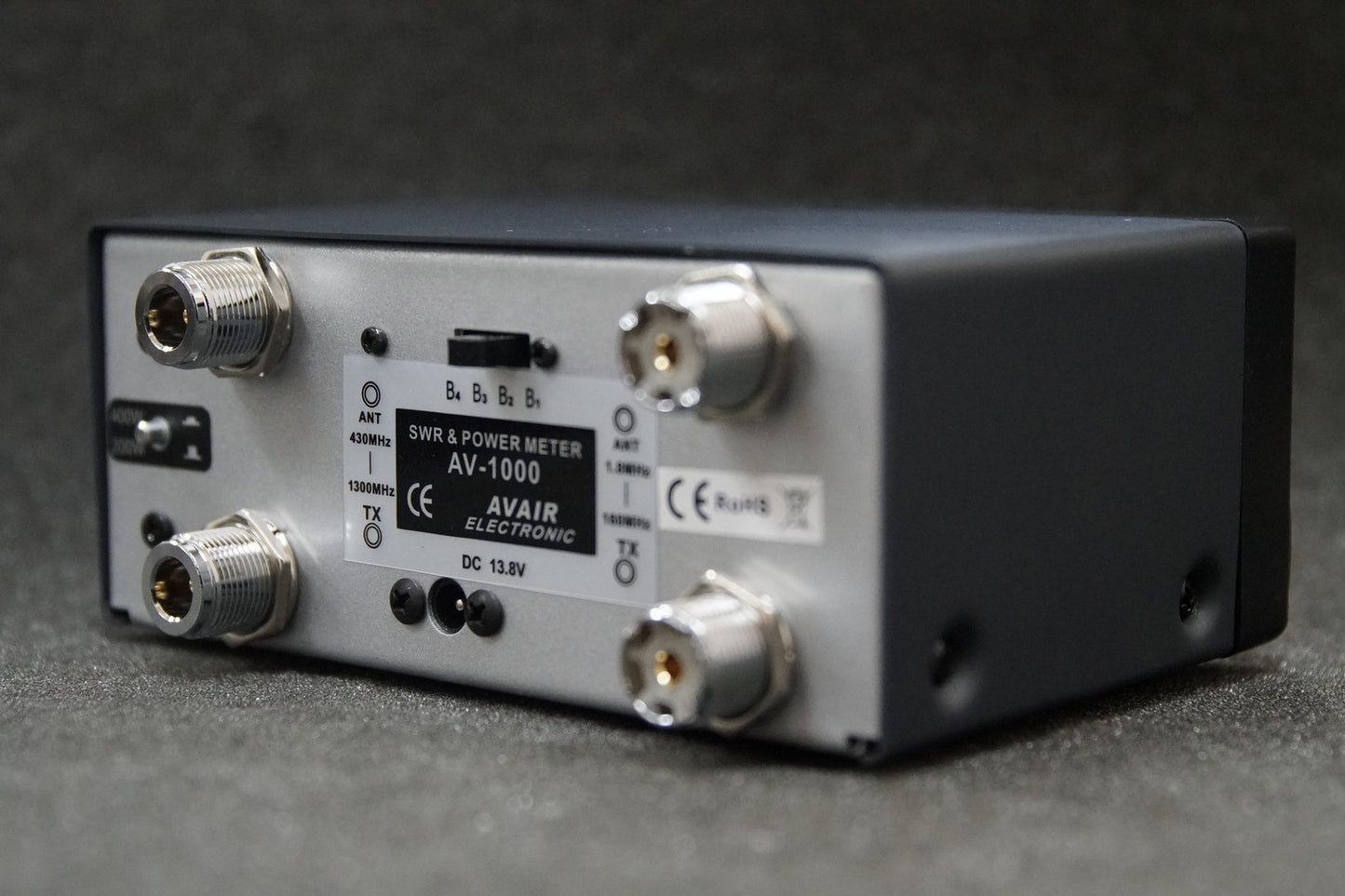 SWR Meter, VSWR Meter - AV1000 HF/VHF/UHF 1.8 to 1300Mhz