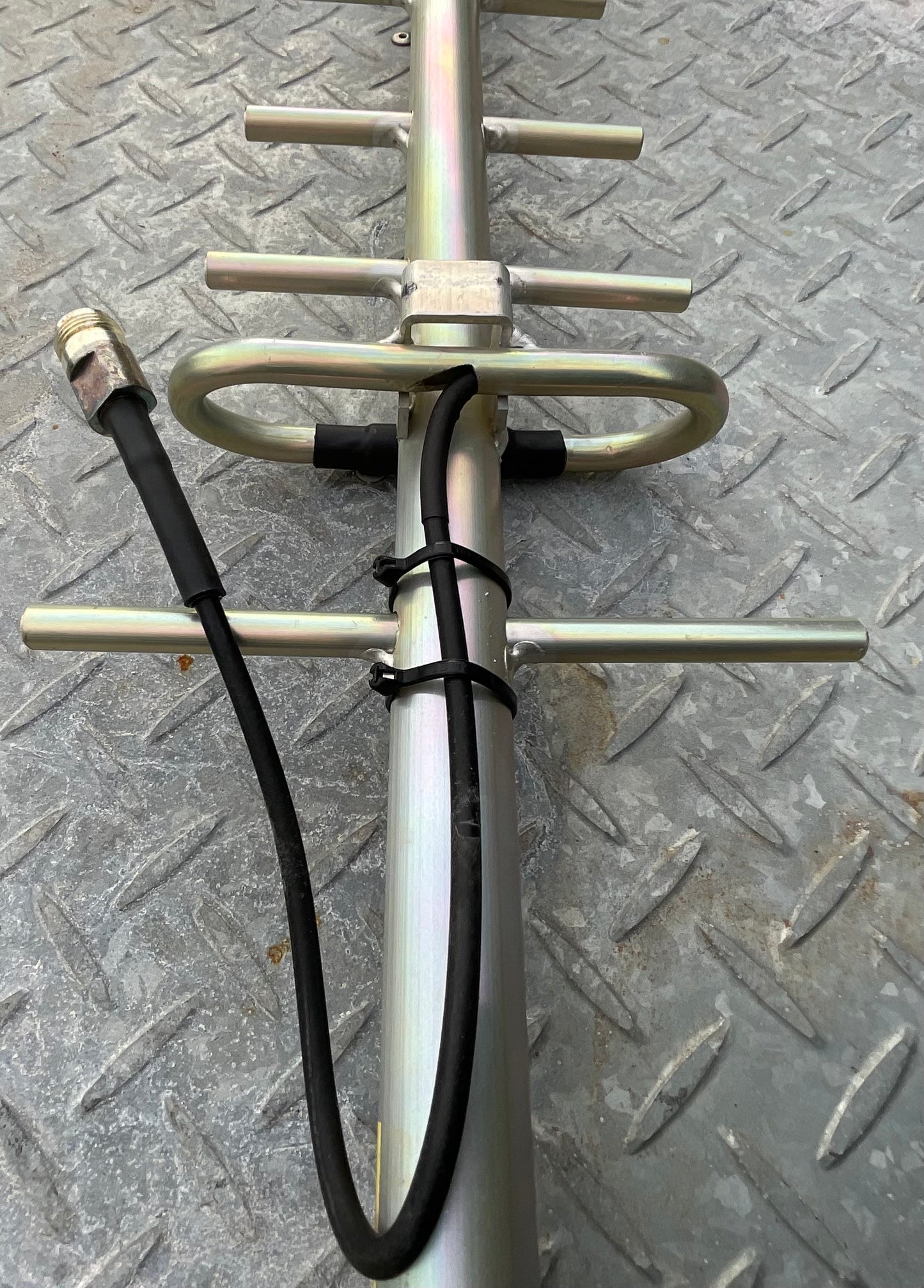 Base Yagi Antenna 890 - 960Mhz Mobile Phone / RF Link Yagi - PICK UP ONLY DUE TO SIZE