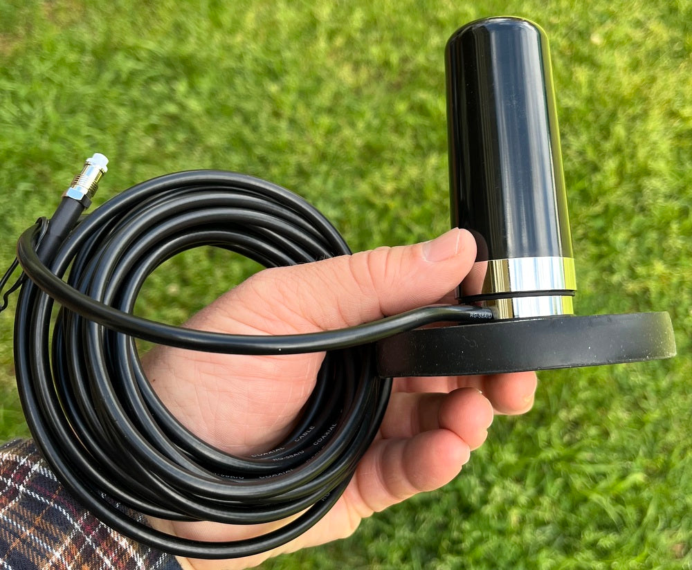 Dual Band 144 & 430Mhz Low Profile Antenna Complete with 90mm Magnetic Base, Lead, Plug and Adaptor