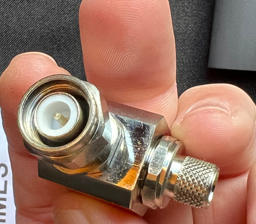 LMR400 TNC Male Right Angle Coax Plug