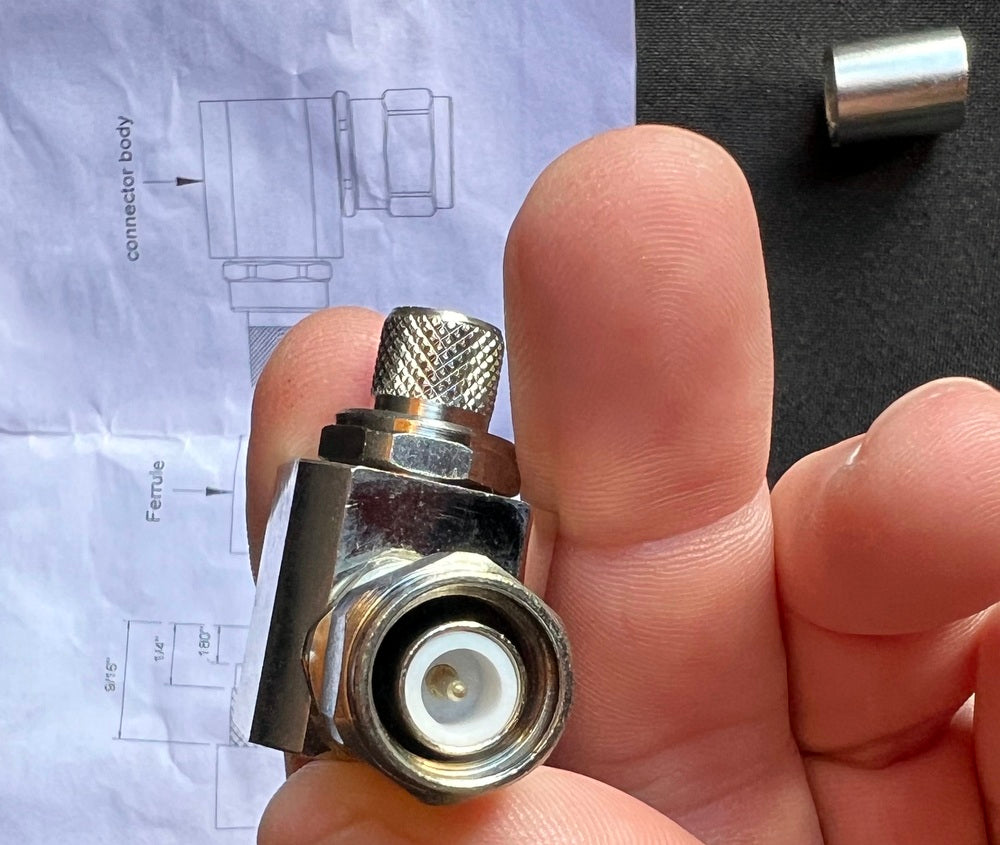 LMR400 TNC Male Right Angle Coax Plug