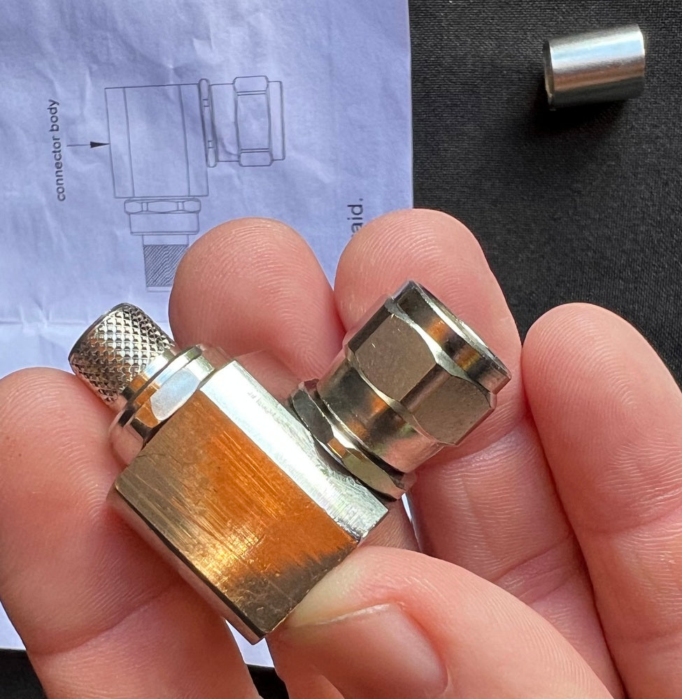 LMR400 TNC Male Right Angle Coax Plug