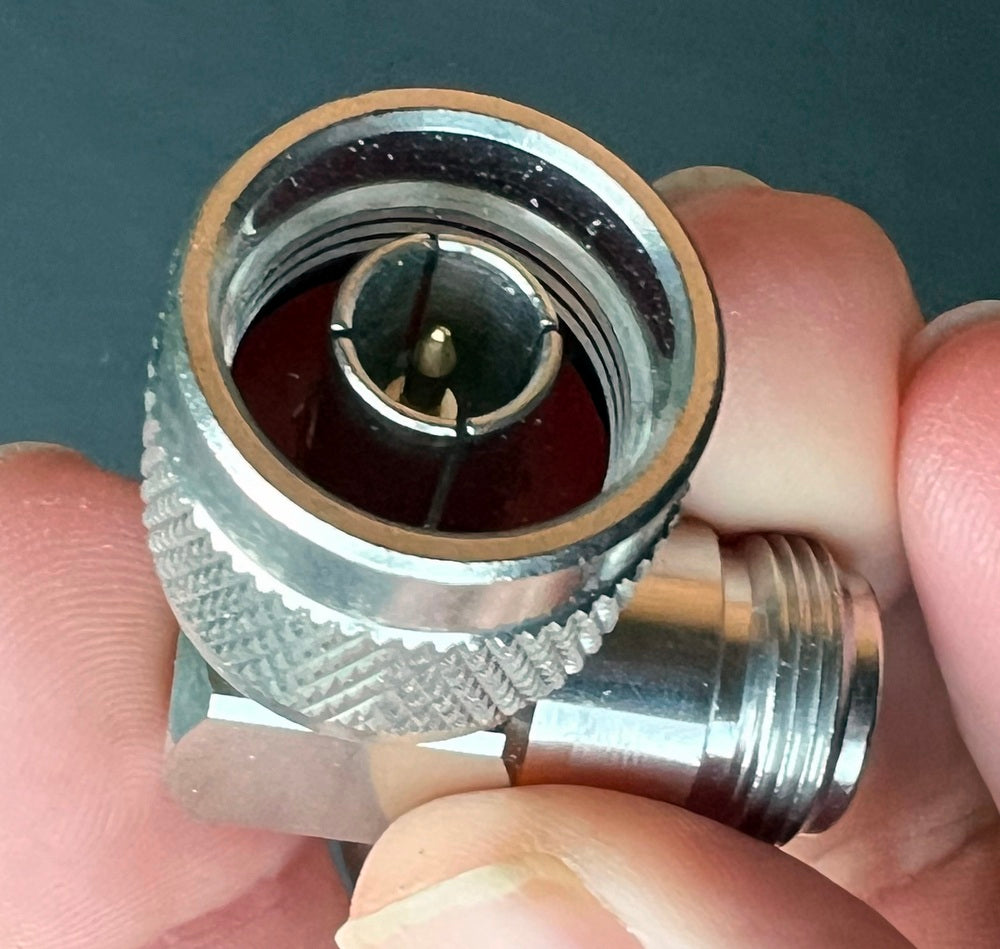 N Type Male to N Type Female Right Angle - Adapter Coax Plug