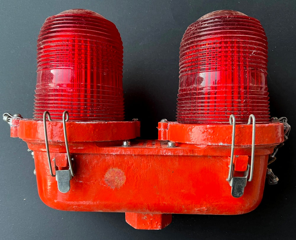 2nd Used - Tower Red Light - Aircraft Light